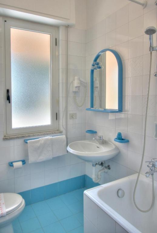 Residence Bellevue Apartments Pietra Ligure Bilik gambar