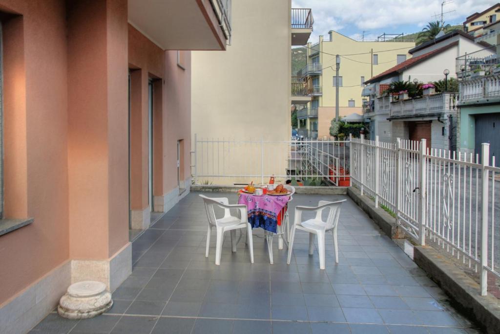 Residence Bellevue Apartments Pietra Ligure Bilik gambar